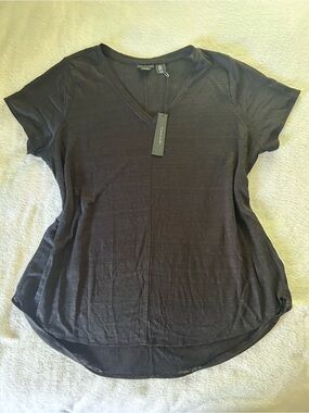 Tahari Black V-Neck Short Sleeve Tee   Size- 1x
